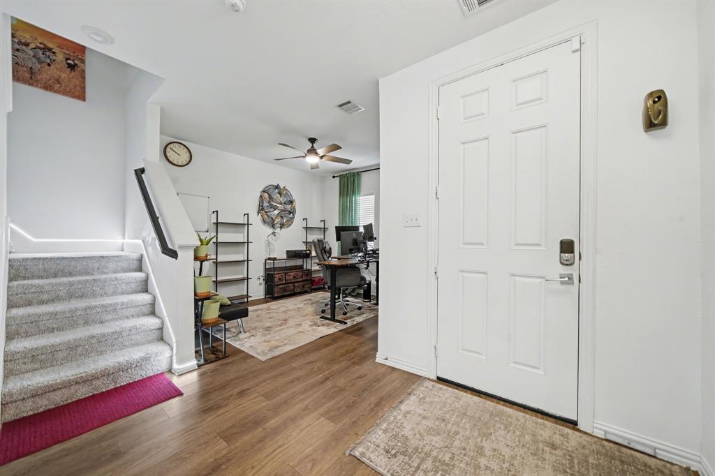 1701 Pegasus Drive Forney, TX 75126 - Photo 4 of 34