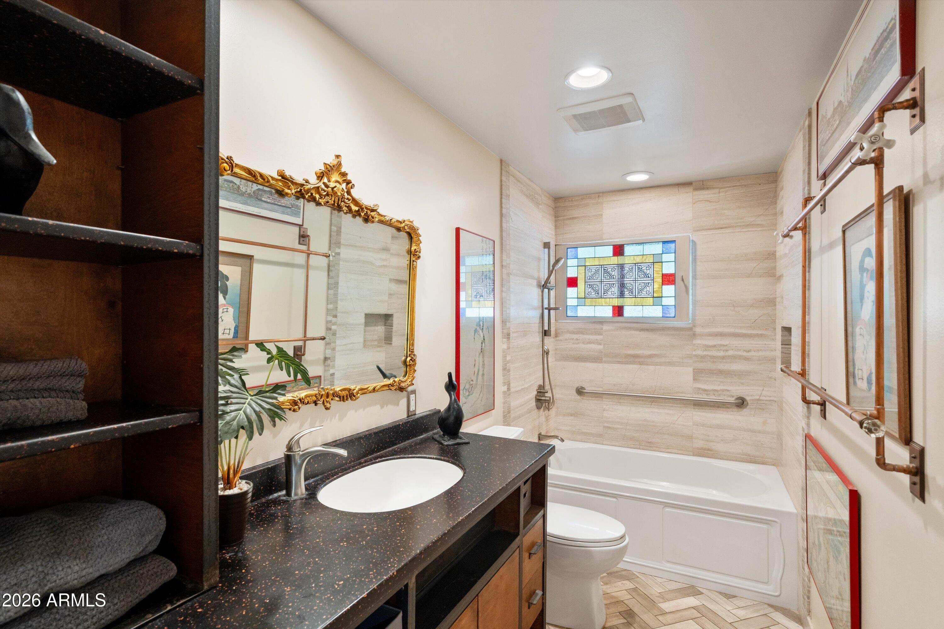 5525 North 12th Street Phoenix, AZ 85014 - Photo 31 of 59 44-Bathroom 3