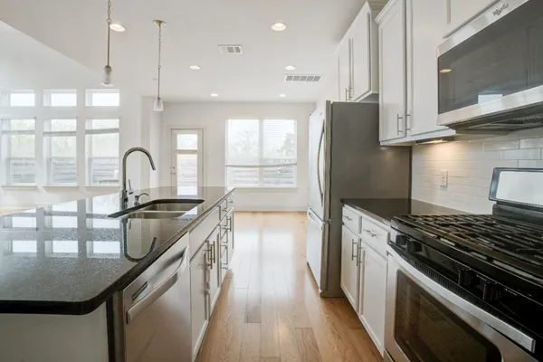 $3,500 | 5910 Rubicon Run, Austin, TX 78745