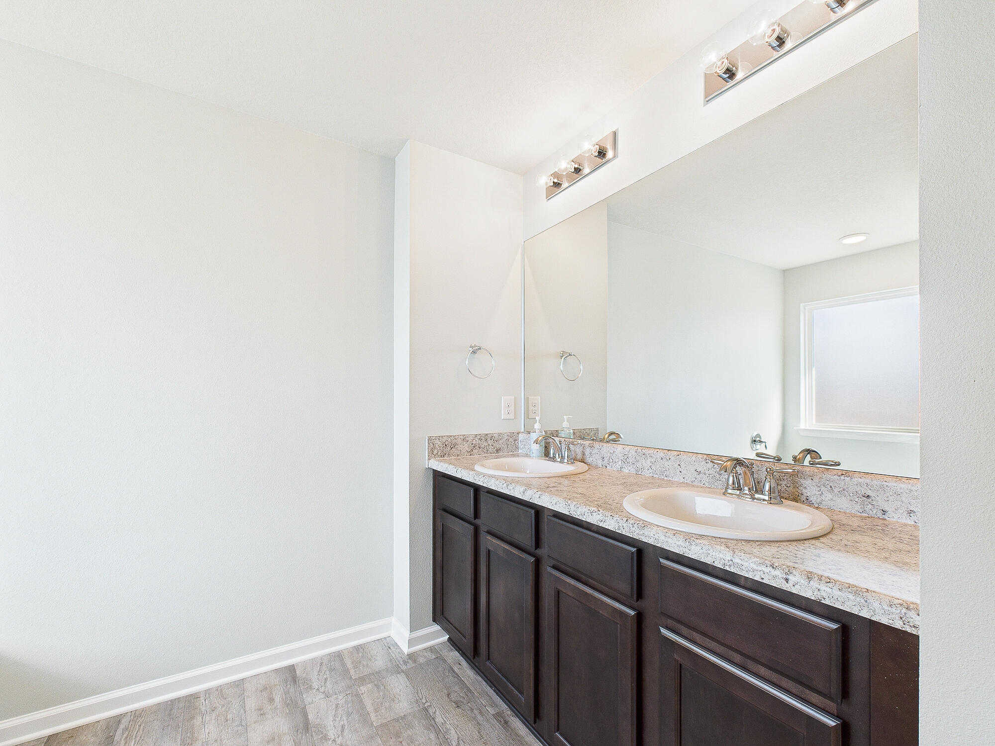 691 Earl Godwin Road Freeport, FL 32439 - Photo 29 of 58 Bathroom