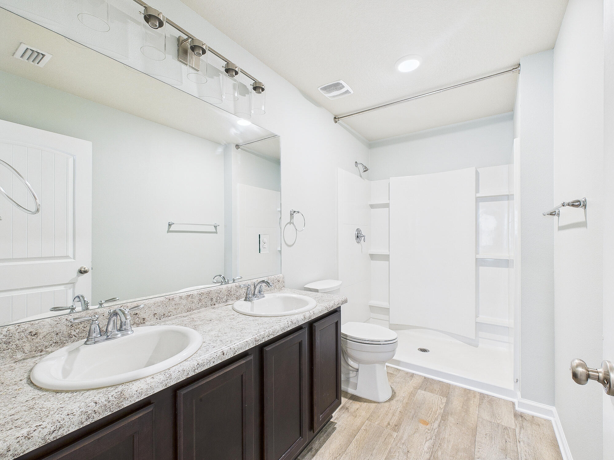 691 Earl Godwin Road Freeport, FL 32439 - Photo 33 of 58 Bathroom