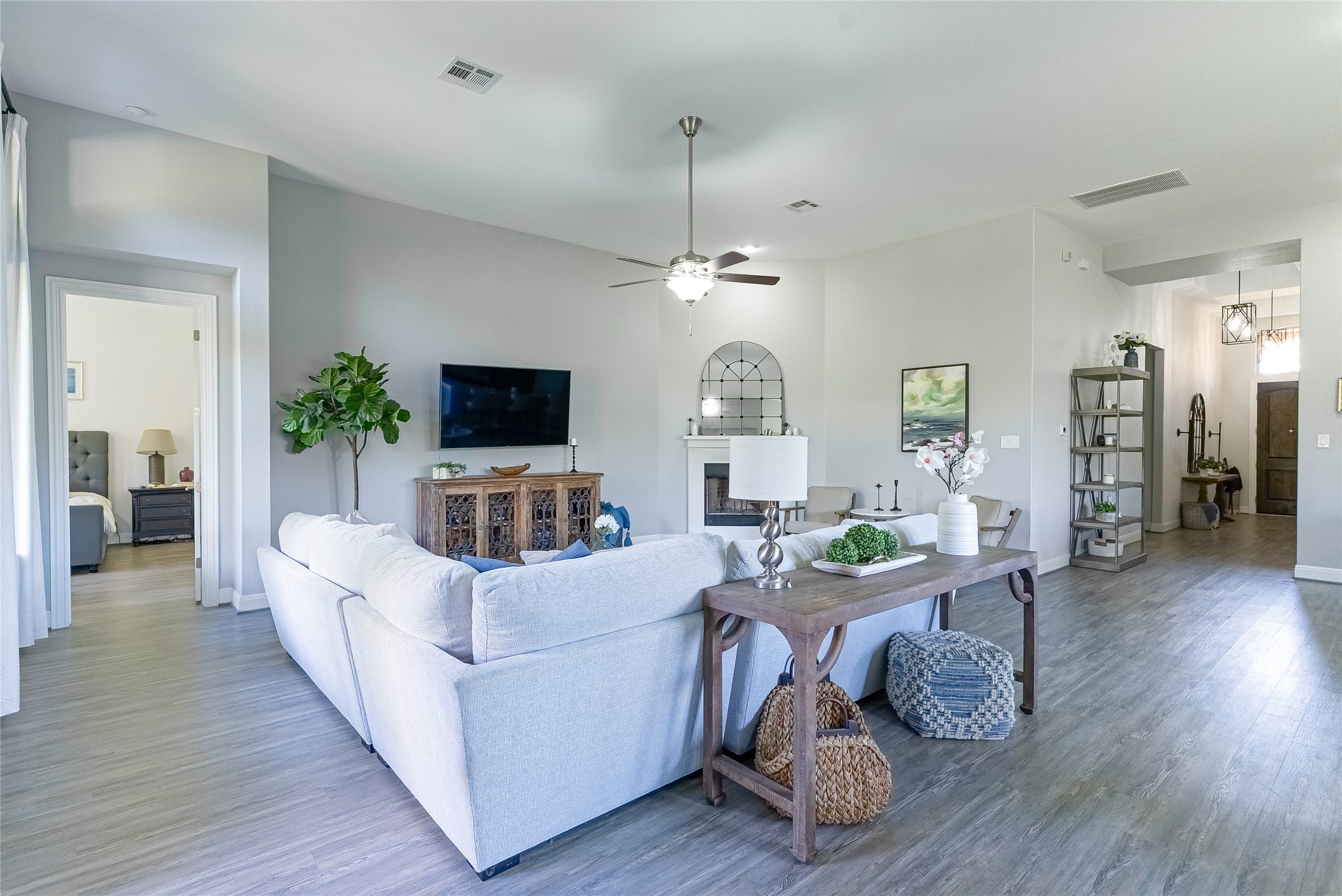 142 Rpd Spgs Cove Georgetown, TX 78628 - Photo 6 of 33