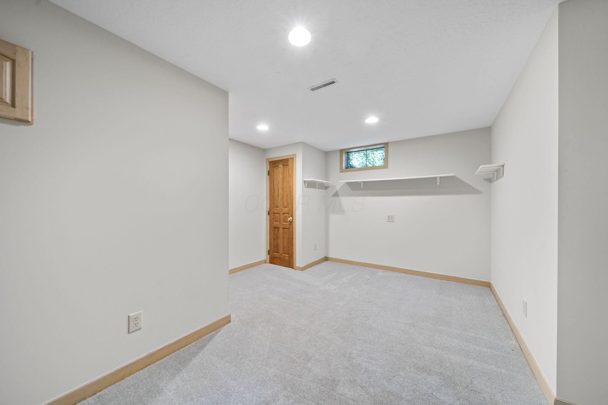 5062 Broadview Road Columbus, OH 43230 - Photo 27 of 45 32-web-or-mls-A7409872