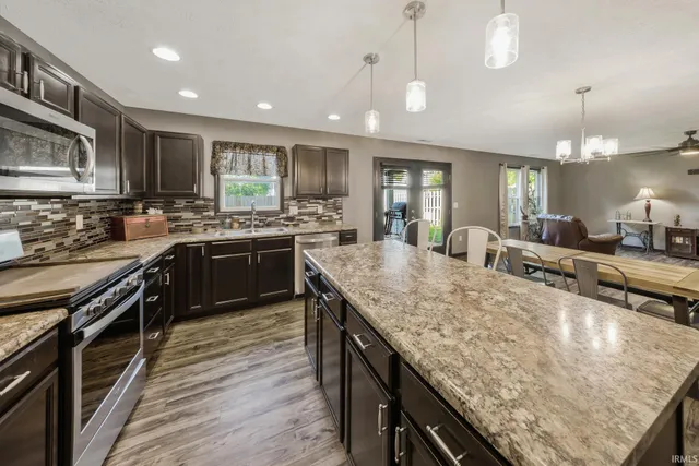 $338,000 | 301 South 4th Avenue, Haubstadt, IN 47639