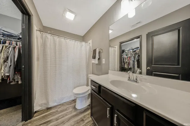 $338,000 | 301 South 4th Avenue, Haubstadt, IN 47639