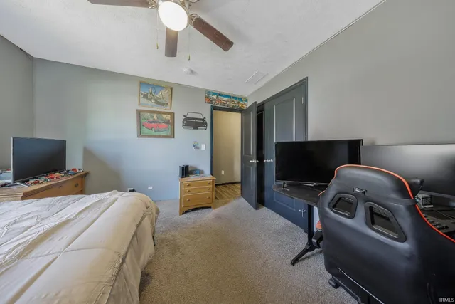 $338,000 | 301 South 4th Avenue, Haubstadt, IN 47639