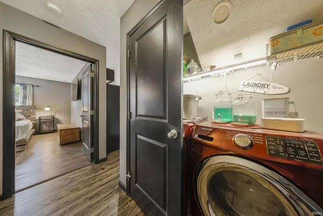 $338,000 | 301 South 4th Avenue, Haubstadt, IN 47639