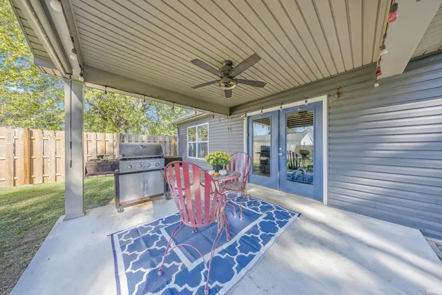 $338,000 | 301 South 4th Avenue, Haubstadt, IN 47639