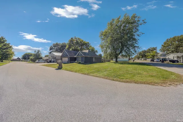 $338,000 | 301 South 4th Avenue, Haubstadt, IN 47639