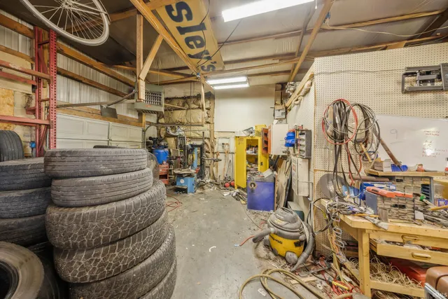 $338,000 | 301 South 4th Avenue, Haubstadt, IN 47639