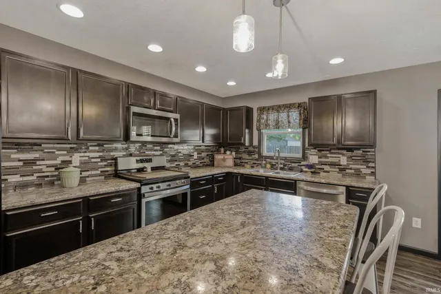 $338,000 | 301 South 4th Avenue, Haubstadt, IN 47639