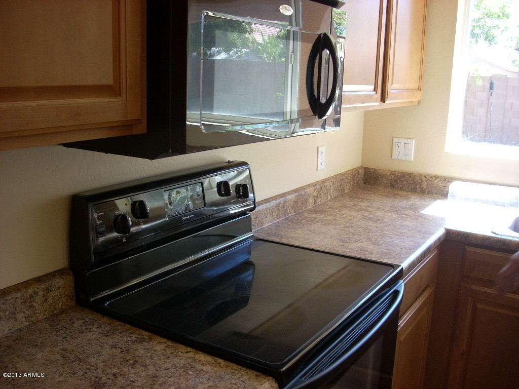 15815 West Calavar Road Surprise, AZ 85379 - Photo 4 of 14 Kitchen