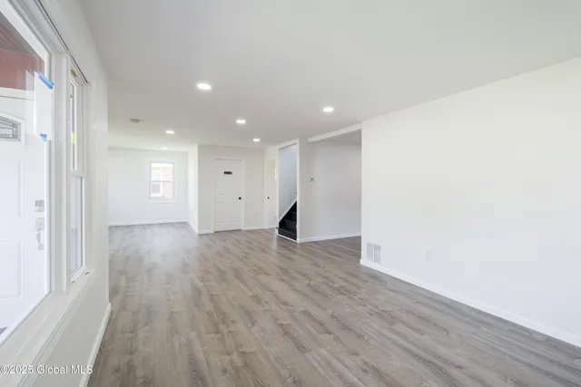 $3,800 | 135 Freemans Bridge Road, Glenville, NY 12302