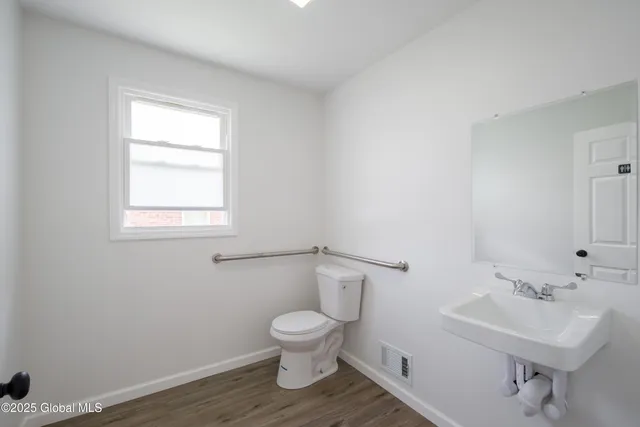 $3,800 | 135 Freemans Bridge Road, Glenville, NY 12302