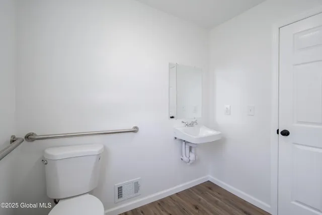 $3,800 | 135 Freemans Bridge Road, Glenville, NY 12302