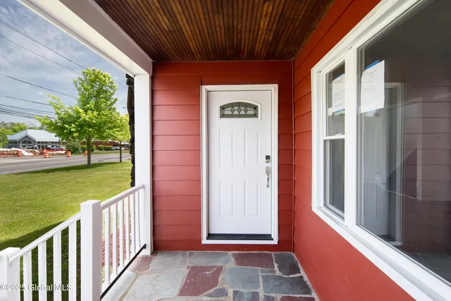 $3,800 | 135 Freemans Bridge Road, Glenville, NY 12302