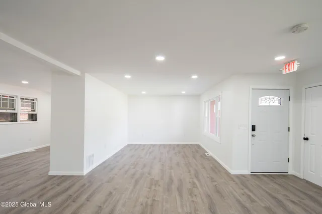 $3,800 | 135 Freemans Bridge Road, Glenville, NY 12302