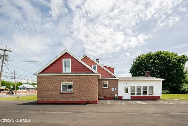 $3,800 | 135 Freemans Bridge Road, Glenville, NY 12302