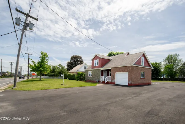 $3,800 | 135 Freemans Bridge Road, Glenville, NY 12302
