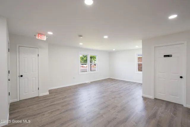 $3,800 | 135 Freemans Bridge Road, Glenville, NY 12302