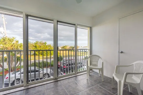 $1,500 | 1315 Bayshore Drive, Unit 204, Fort Pierce, FL 34949