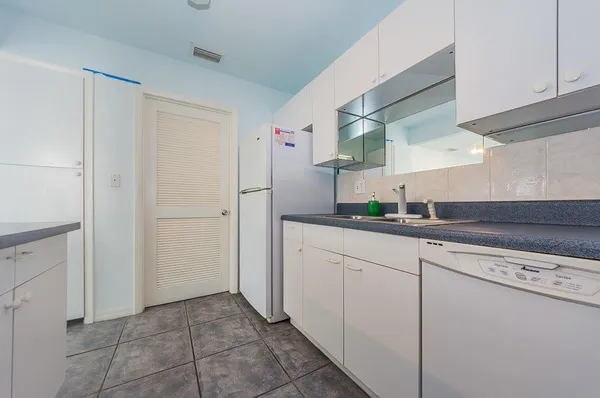 $1,500 | 1315 Bayshore Drive, Unit 204, Fort Pierce, FL 34949