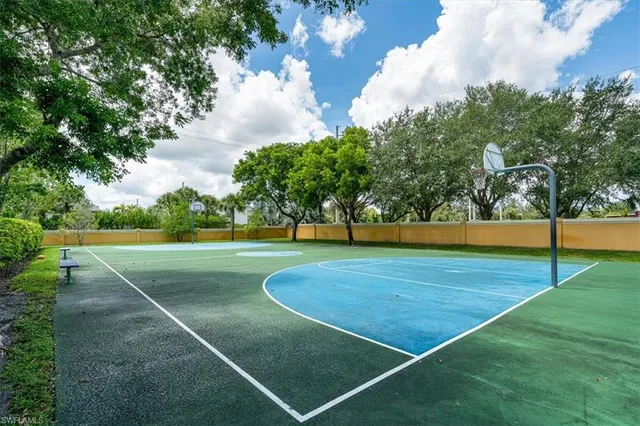 a view of a tennis court