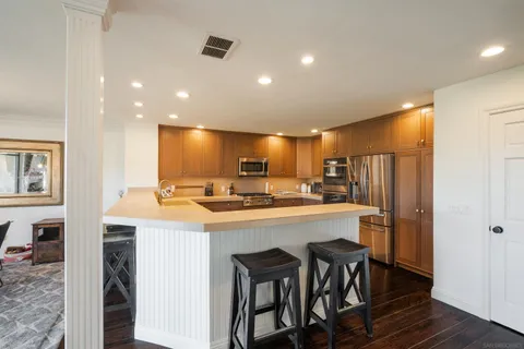$1,995,000 | 6665 Caminito Sinnecock, San Diego, CA 92037