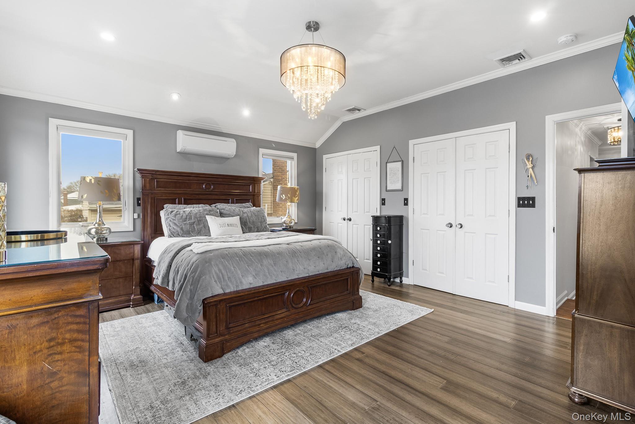 44 Colony Lane Syosset, NY 11791 - Photo 12 of 44