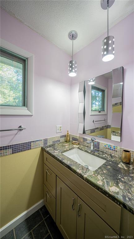 25 Coachman Pike Ledyard, CT 06339 - Photo 12 of 23 Gallery Image 12