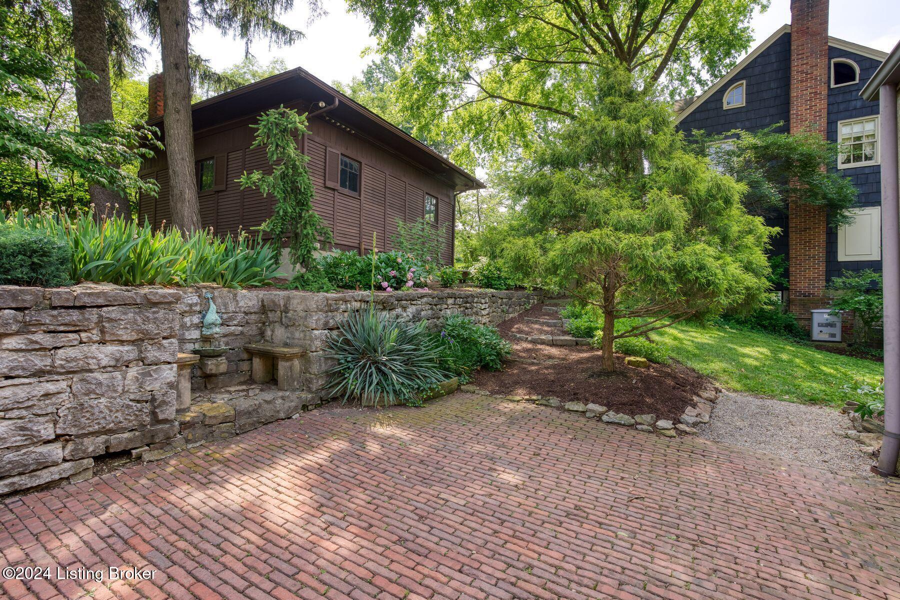 2117 Edgehill Road Louisville, KY 40205 - Photo 47 of 50 photo_online_047