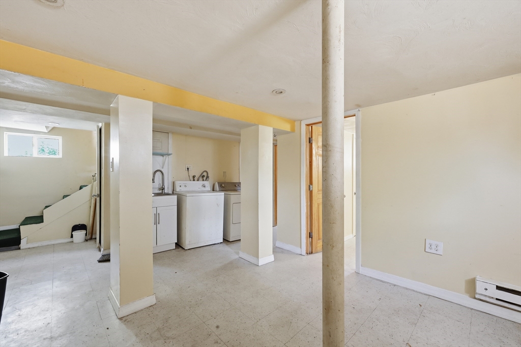 18 Keith Street Springfield, MA 01108 - Photo 16 of 29