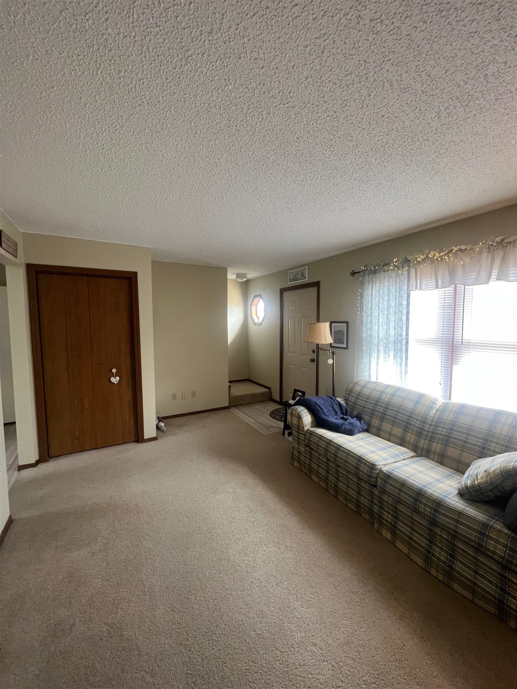 2085 Radford Road, Unit 2095 RADFORD RD Dubuque, IA 52002 - Photo 8 of 11 Gallery Image 8