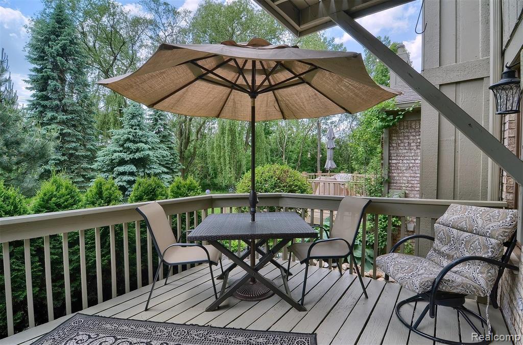 1986 Pondview Court Rochester Hills, MI 48309 - Photo 35 of 37
