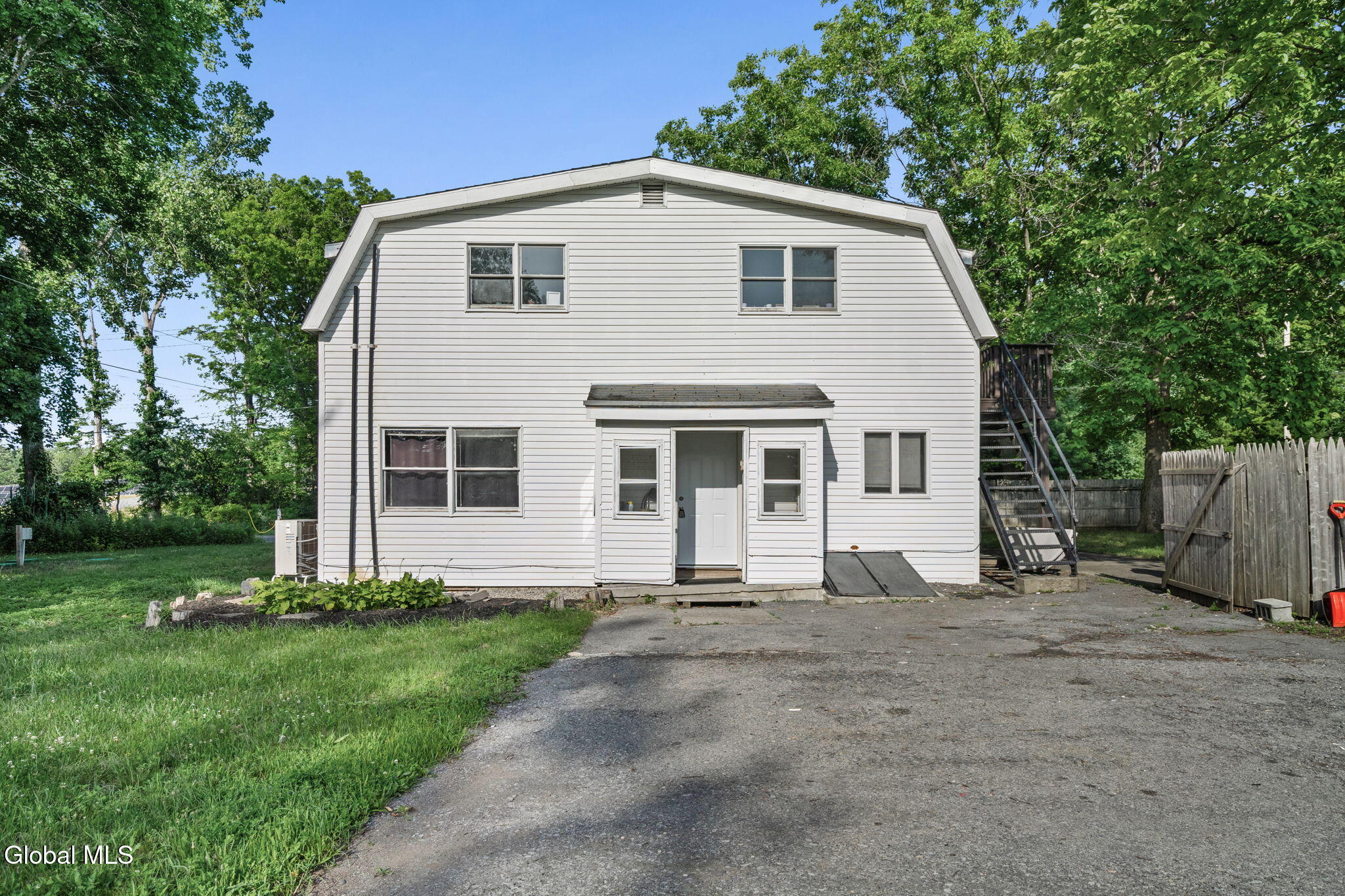 140 Blue Barns Road Clifton Park, NY 12148 - Photo 2 of 56 16-web-or-mls-140-blue-barns-rd