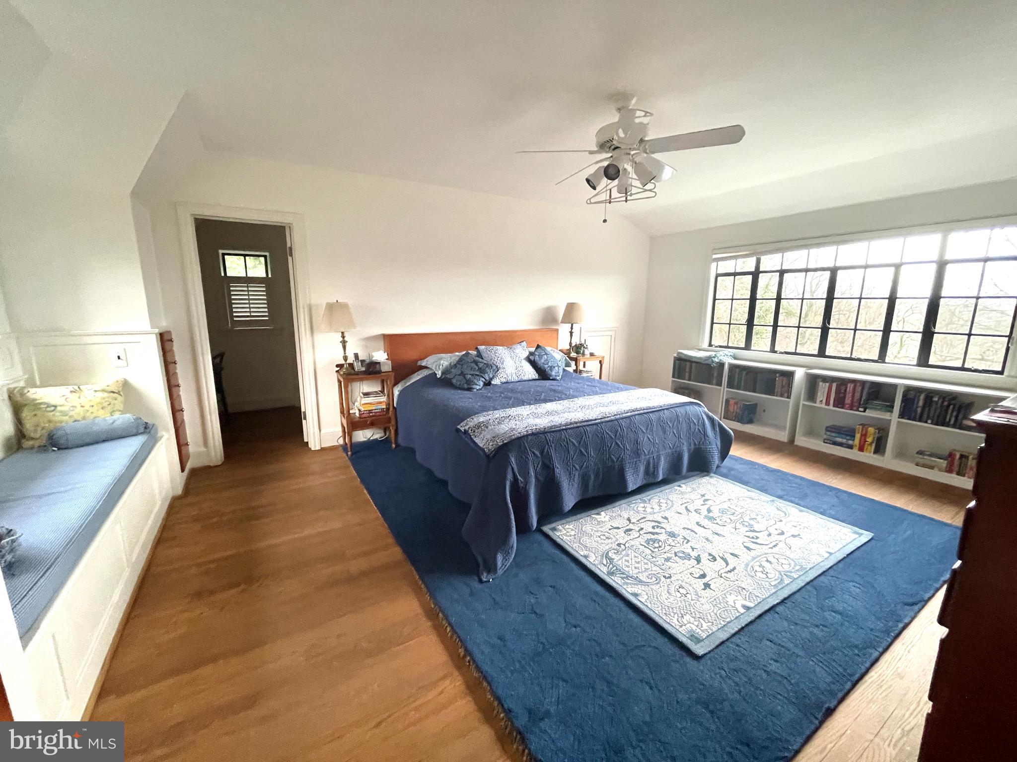 3117 Chain Bridge Road Northwest Washington, DC 20016 - Photo 11 of 26 Large bedroom with wide expansive views