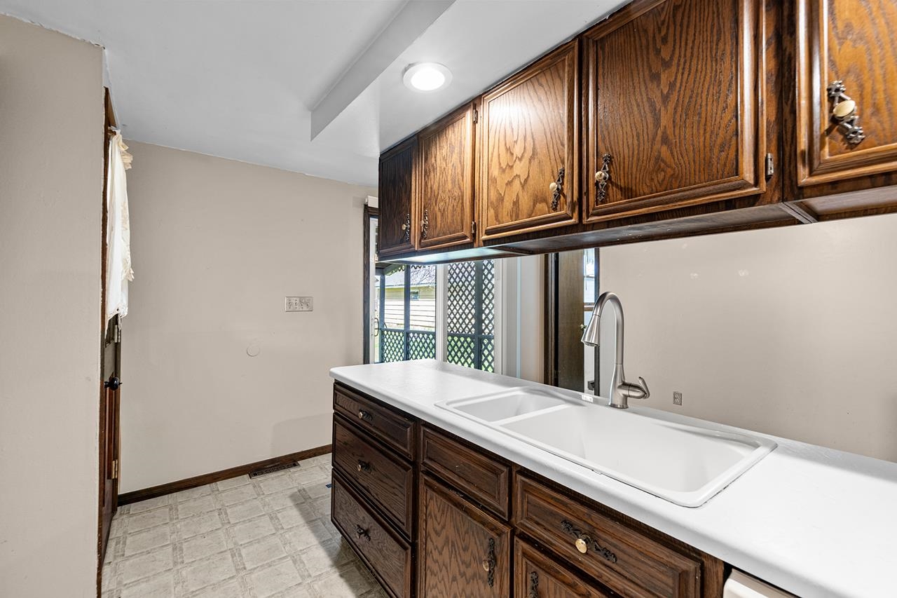 523 North 2nd Street Colby, WI 54421 - Photo 21 of 52