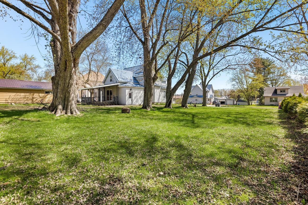 523 North 2nd Street Colby, WI 54421 - Photo 4 of 52