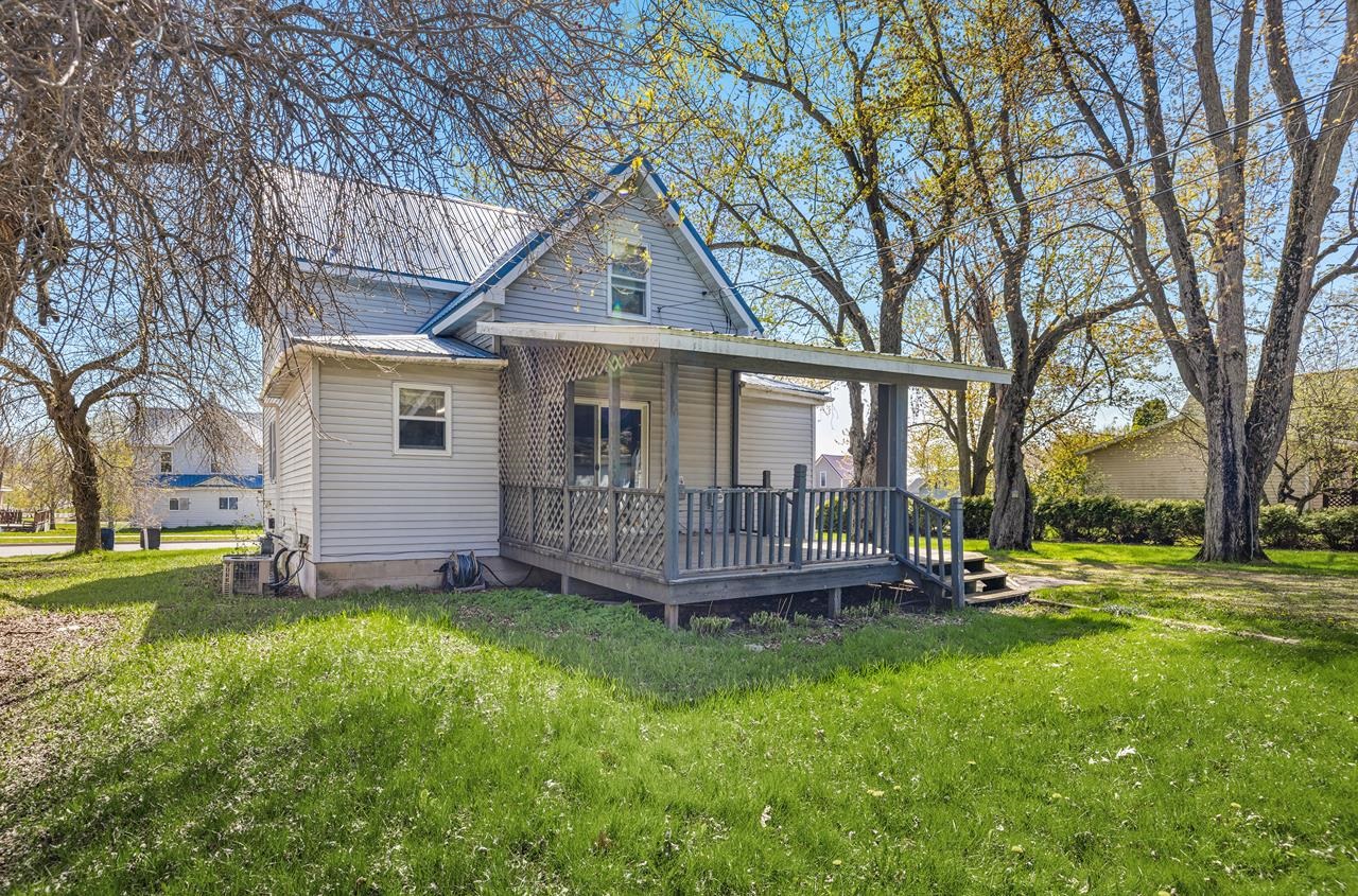 523 North 2nd Street Colby, WI 54421 - Photo 5 of 52
