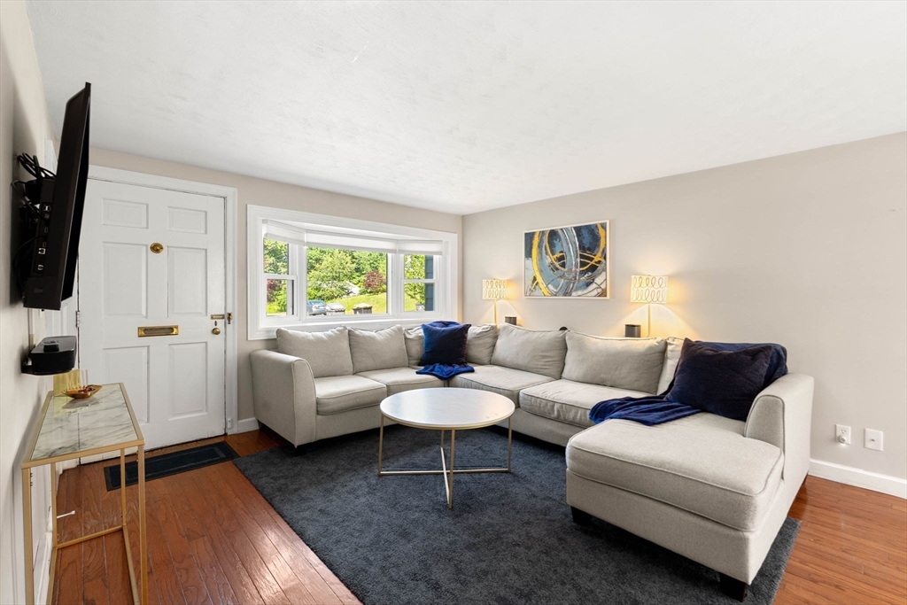 51 Hadley Road Framingham, MA 01701 - Photo 3 of 18