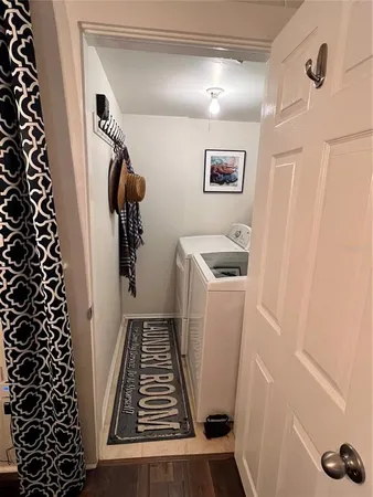 $2,600 | 810 North Tremain Street, Mount Dora, FL 32757