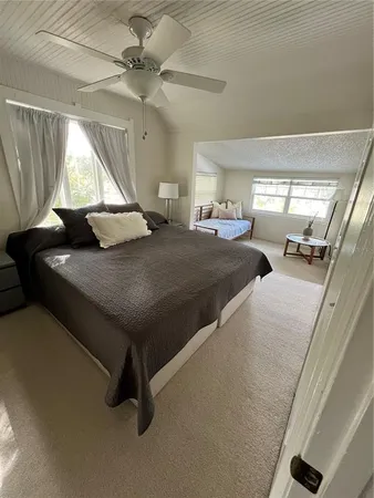 $2,600 | 810 North Tremain Street, Mount Dora, FL 32757