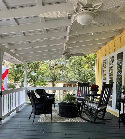 $2,600 | 810 North Tremain Street, Mount Dora, FL 32757