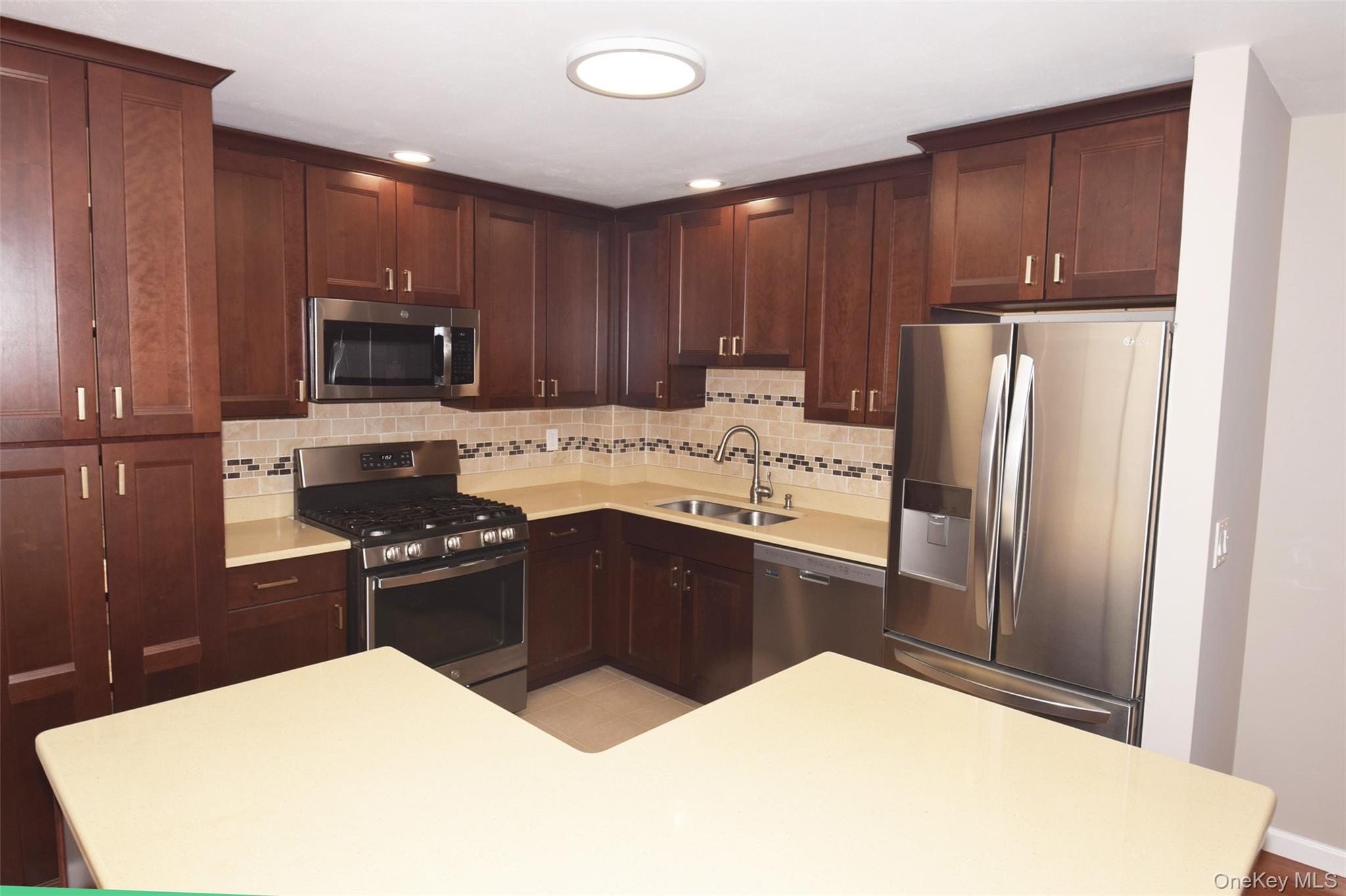 20804 Robert Road, Unit 189L Queens, NY 11360 - Photo 4 of 26