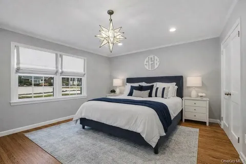 $2,879,000 | 38 Hewlett Lane, Port Washington, NY 11050