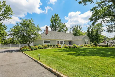 $2,879,000 | 38 Hewlett Lane, Port Washington, NY 11050