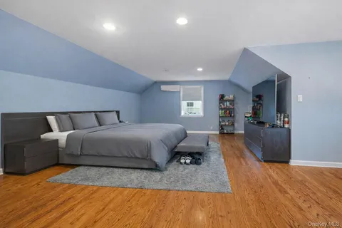 $2,879,000 | 38 Hewlett Lane, Port Washington, NY 11050