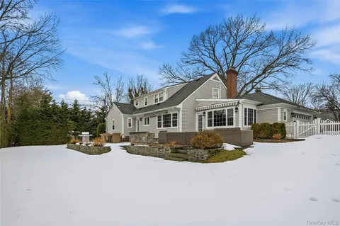 $2,879,000 | 38 Hewlett Lane, Port Washington, NY 11050