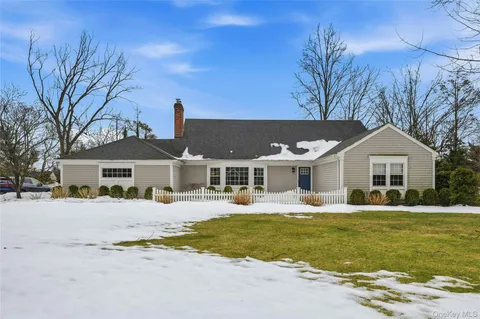 $2,879,000 | 38 Hewlett Lane, Port Washington, NY 11050