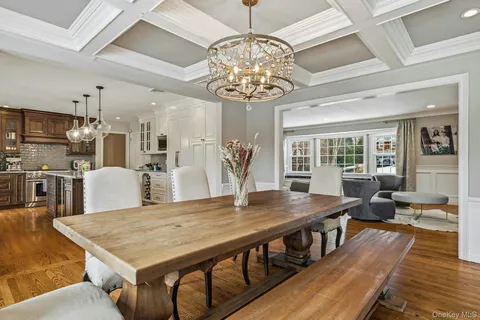 $2,879,000 | 38 Hewlett Lane, Port Washington, NY 11050